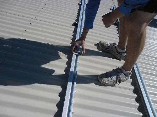 Installation of L feet(001)